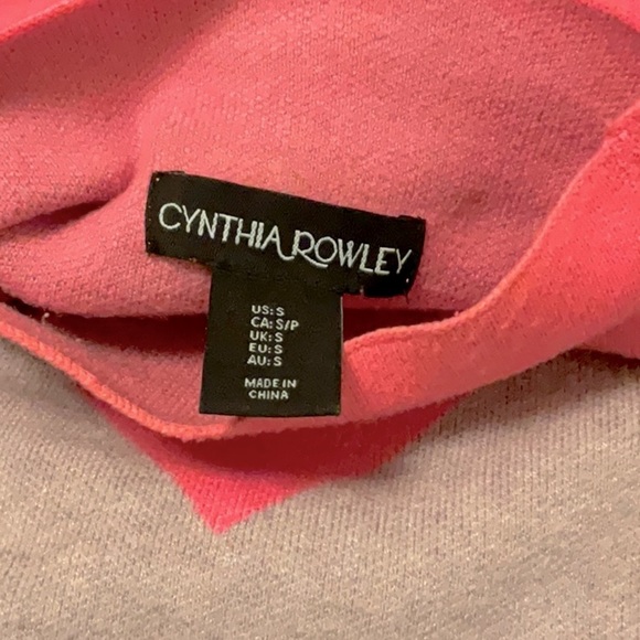 Cynthia Crowley Floral Crew Neck Sweater pink and grey size small - Picture 3 of 3